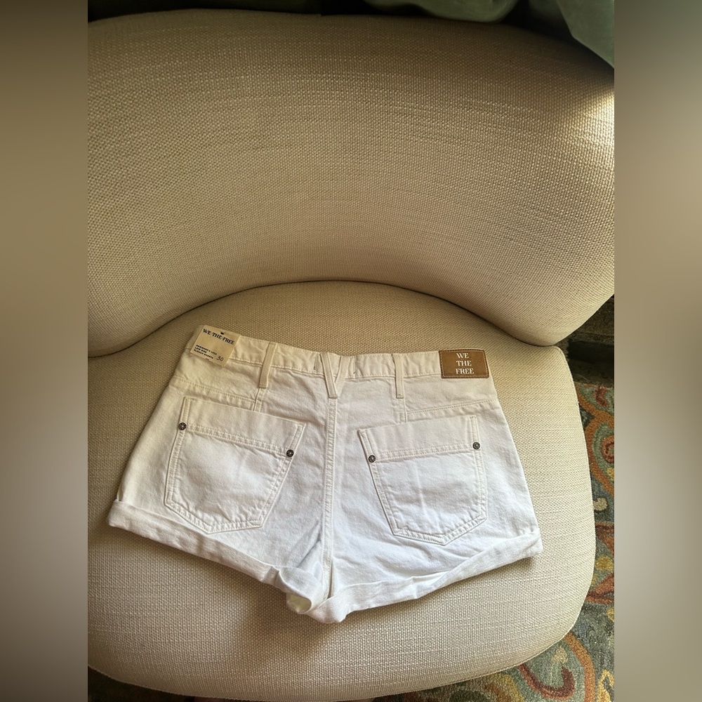 NWOT! FREE PEOPLE!' Beginners Luck' shorts size '30'! Only shorts I would…